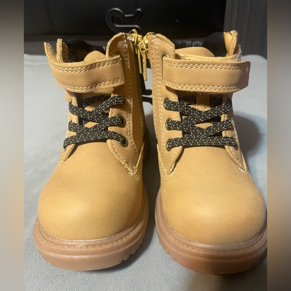 NWT Wonder Nation Tucker Toddler Boys Wheat Hiking Boots Size 8 Memory Foam - Picture 6 of 11